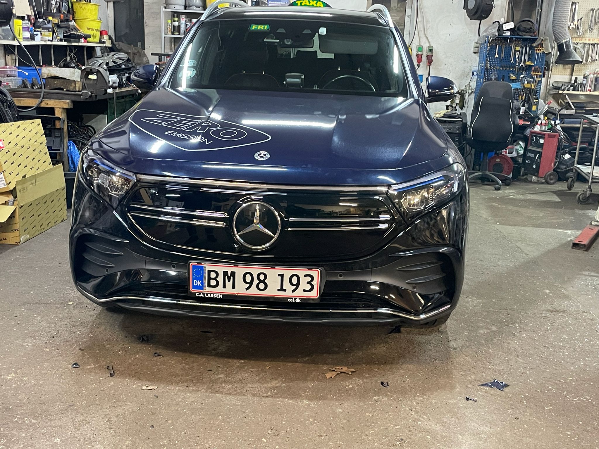 Mercedes EQB taxa reparationsmappe